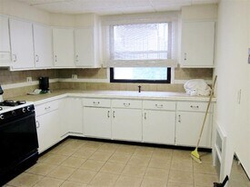 19 Wesley St, Unit 19 in Somerville, MA - Building Photo