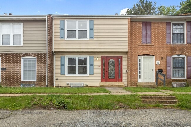 property at 10 Clipper Ct