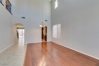 8743 Mount Mira Loma Ave in Las Vegas, NV - Building Photo - Building Photo