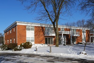 Lexington Green in Madison, WI - Building Photo