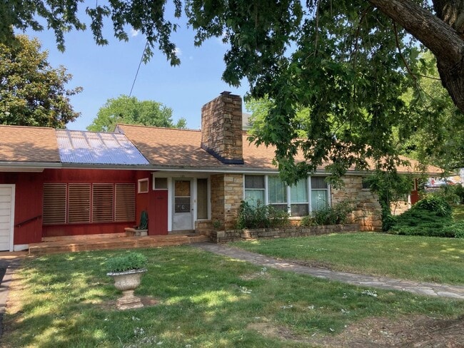 property at 122 W Scanlon St