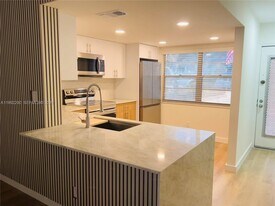 2402 Antigua Cir in Coconut Creek, FL - Building Photo