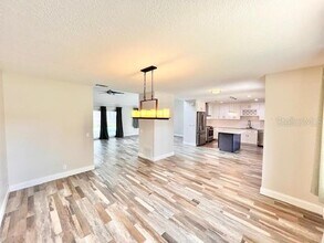 525 Southport Dr in Longwood, FL - Building Photo - Building Photo