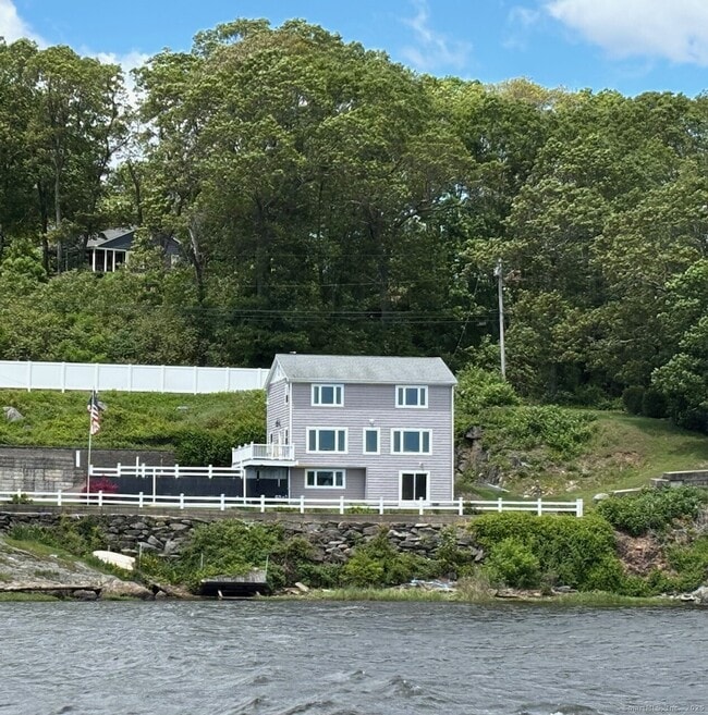 property at 250 River Rd