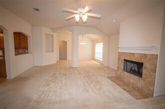 12810 Lakeshore Dr in Montgomery, TX - Building Photo - Building Photo