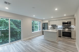 665 N 35th St in Philadelphia, PA - Building Photo