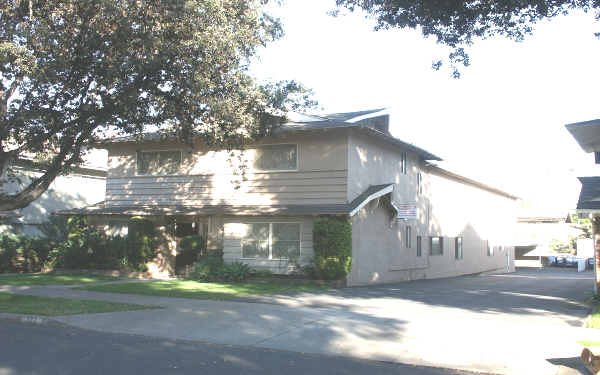 322 N Electric Ave in Alhambra, CA - Building Photo