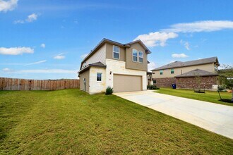 811 Golden Shr in Cibolo, TX - Building Photo - Building Photo