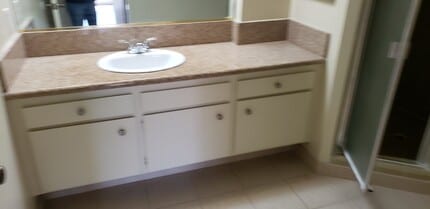 Marina Tower in Redondo Beach, CA - Foto de edificio - Building Photo