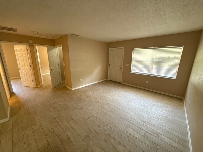 2550 E Constance Ct, Unit 3 in Hernando, FL - Foto de edificio - Building Photo