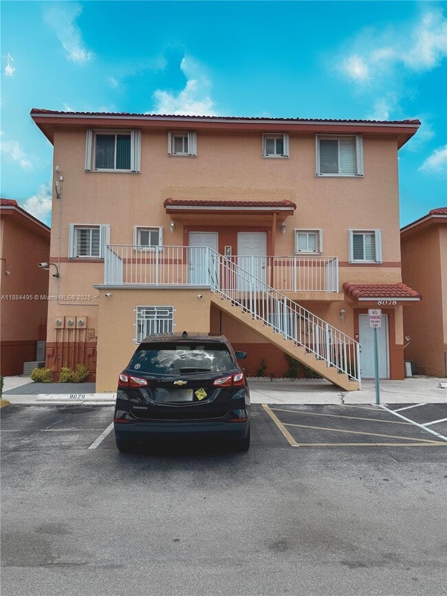 8078 NW 10th St in Miami, FL - Building Photo - Building Photo