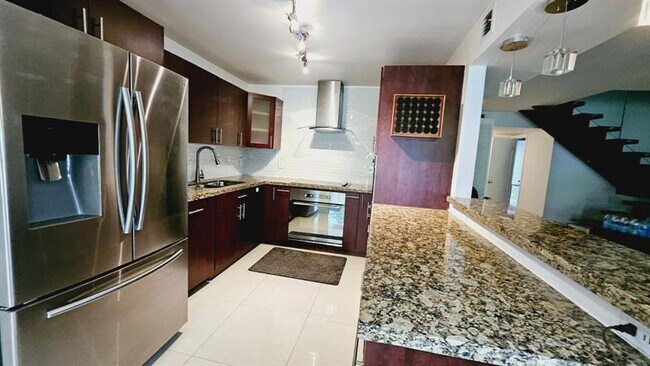 11752 Terra Bella Blvd in Plantation, FL - Building Photo - Building Photo
