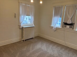 1113 W Moss Ave in Peoria, IL - Building Photo - Building Photo