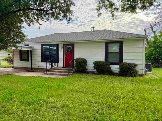 property at 404 N W Ave