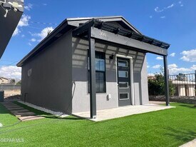 300 Ruby Dr in El Paso, TX - Building Photo