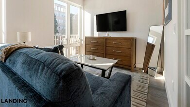 2005 11th St NW, Unit 202 in Washington, DC - Building Photo - Building Photo