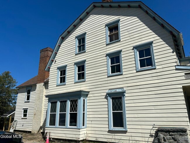 property at 4450 N Main St