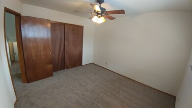 5007 N 106th St in Milwaukee, WI - Building Photo - Building Photo