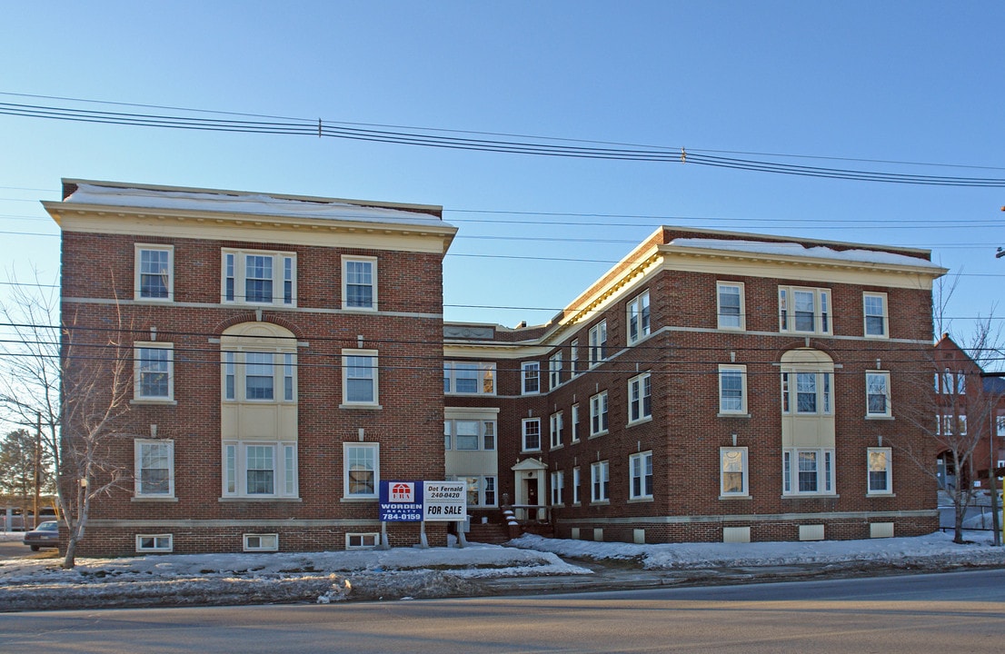 384 Main St in Lewiston, ME - Building Photo