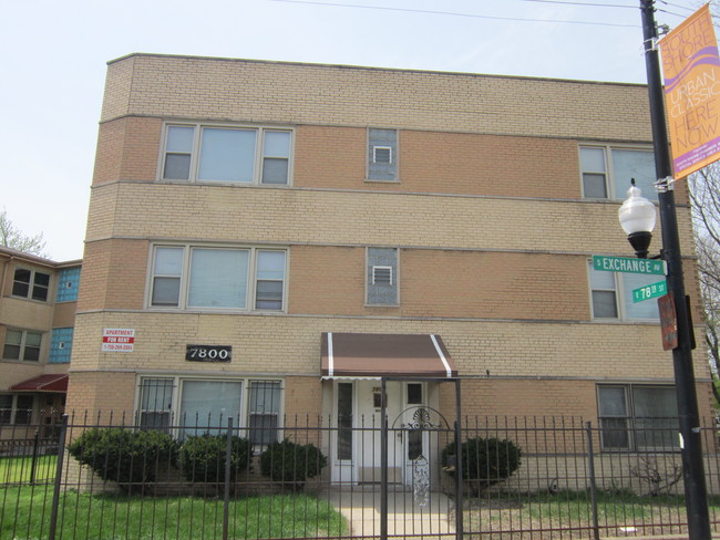 7800 S Exchange Ave in Chicago, IL - Building Photo - Building Photo