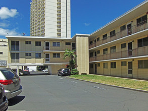 Kalakaue Terrace in Honolulu, HI - Building Photo - Building Photo