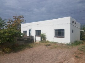 1204 S Gold Ave in Deming, NM - Building Photo