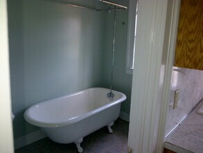 6 Court St, Unit Apt #3 in New Haven, CT - Building Photo - Building Photo