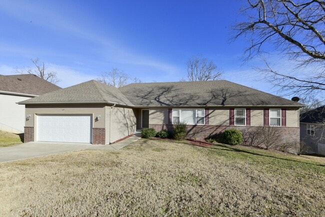 227 Everett Ml in Branson, MO - Building Photo - Building Photo