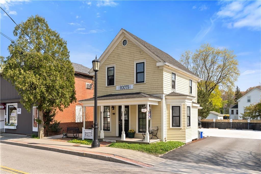 74 Maple Ave in Barrington, RI - Building Photo
