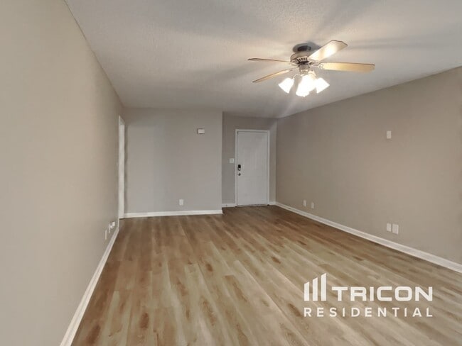 421 Faulkner Dr in Clarksville, TN - Building Photo - Building Photo