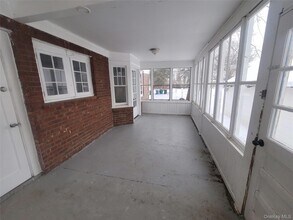 6779 US-209 in Kerhonkson, NY - Foto de edificio - Building Photo