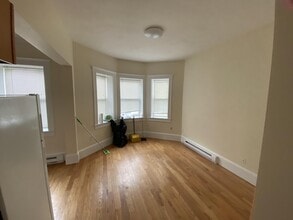 30 S Huntington Ave in Boston, MA - Foto de edificio - Building Photo