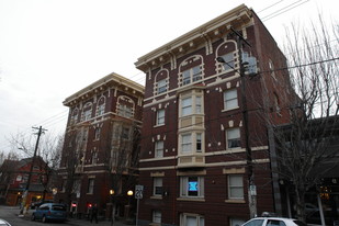 Campbell Court Apartments in Portland, OR - Foto de edificio - Building Photo