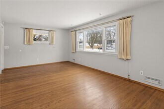 14 Kingswood Dr in Rochester, NY - Building Photo - Building Photo