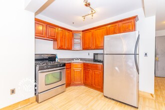 974 St Marks Ave, Unit BC in Brooklyn, NY - Building Photo - Building Photo