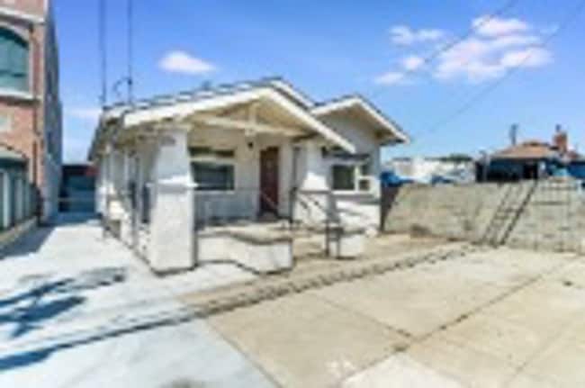 property at 2431 Clement Ave