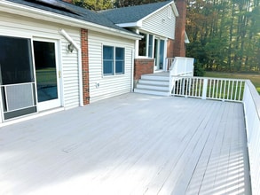 39 Jackson St in Avon, CT - Building Photo - Building Photo