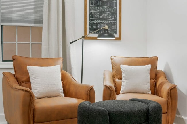 10343 E County Hwy 30A in Seacrest, FL - Foto de edificio - Building Photo