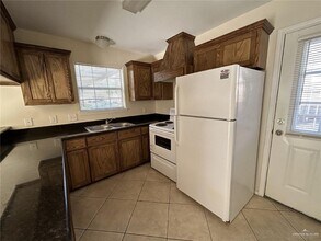 300 W Albatross Ave-Unit -A in Pharr, TX - Building Photo - Building Photo
