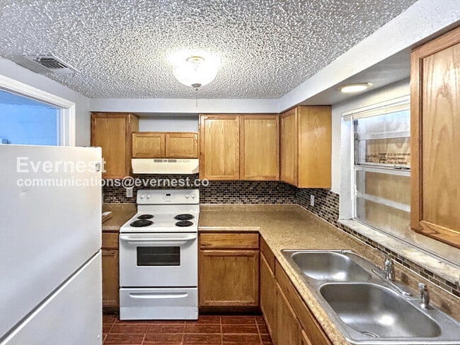 13000 120th St N in Largo, FL - Building Photo - Building Photo