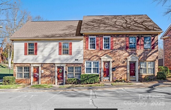 property at 6428 Old Pineville Rd