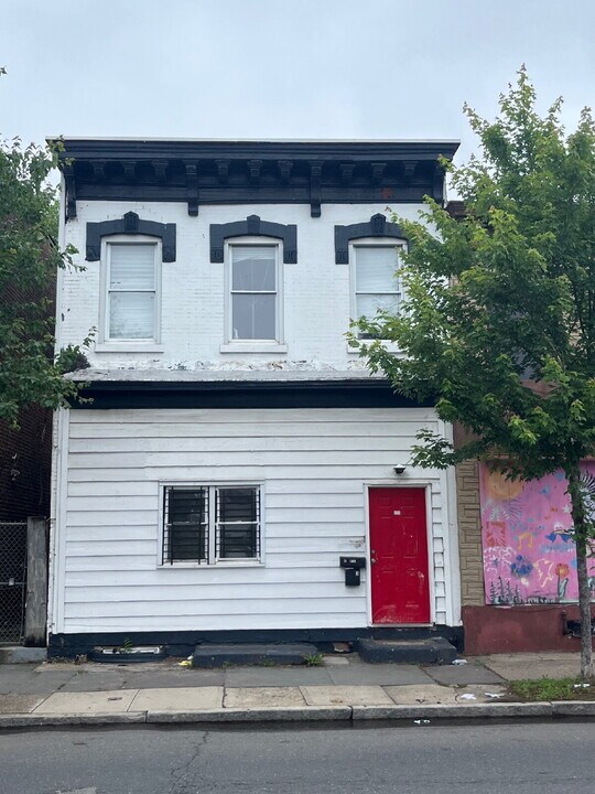 523 N Clinton Ave in Trenton, NJ - Building Photo