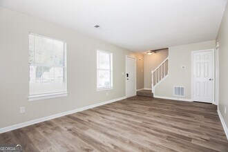 5454 Northcut Dr in Atlanta, GA - Building Photo - Building Photo