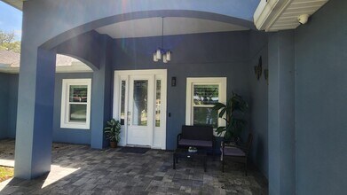 2223 Barbara Dr in Clearwater, FL - Building Photo - Building Photo