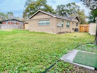 1307 Moorhead Dr in Houston, TX - Building Photo - Building Photo