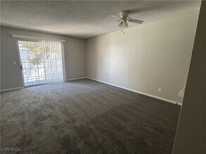 3823 S Maryland Pkwy in Las Vegas, NV - Building Photo - Building Photo