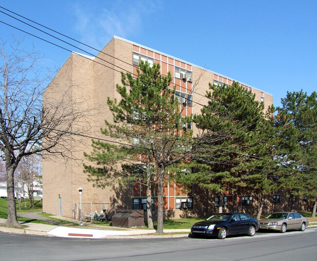 Jackson Heights Apartments in Scranton, PA - Building Photo - Building Photo