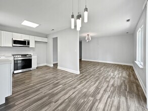 24W500 Seabrook Ct in Naperville, IL - Building Photo - Building Photo