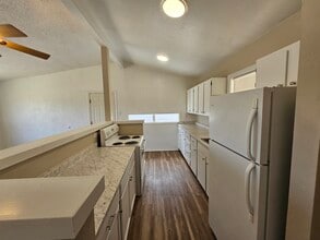 1006 S Plains Park Dr in Roswell, NM - Building Photo - Building Photo