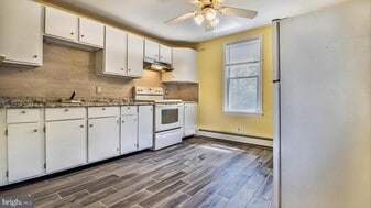 5263 S White Horse Pike in Egg Harbor City, NJ - Building Photo